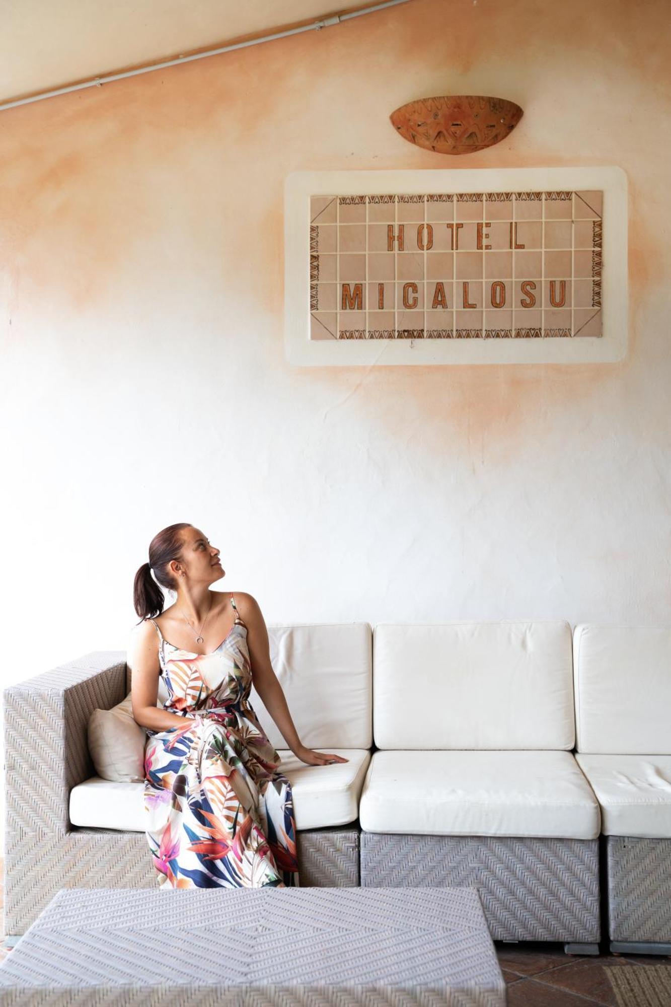 Hotel Micalosu Cannigione Exterior photo